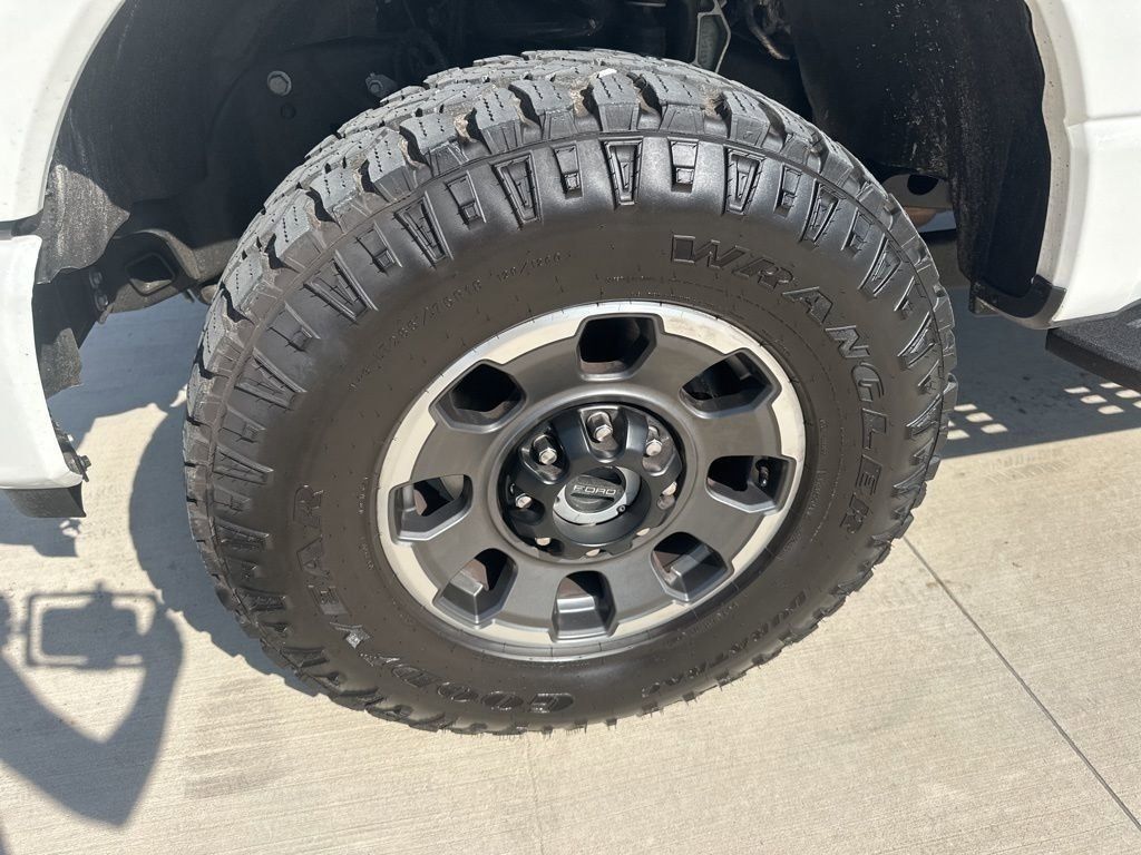 2024 White Metallic Ford Super Duty F-250 SRW Platinum 4X4 Truck