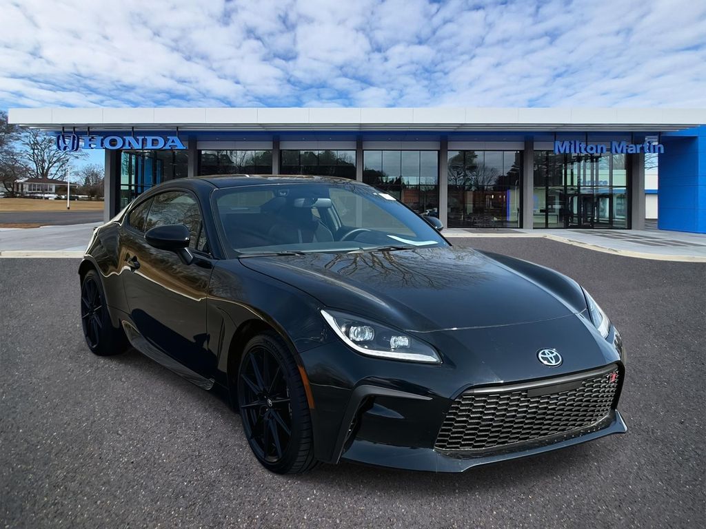 2025 Toyota GR86 Premium RWD