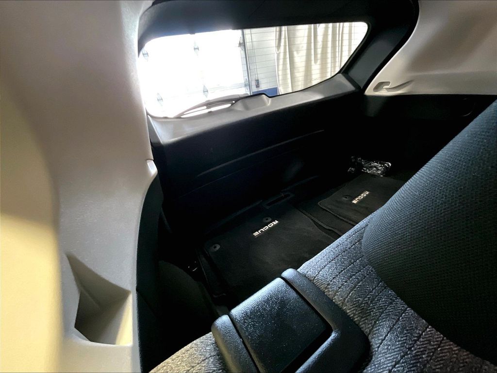 2023 Nissan Rogue — photo 17