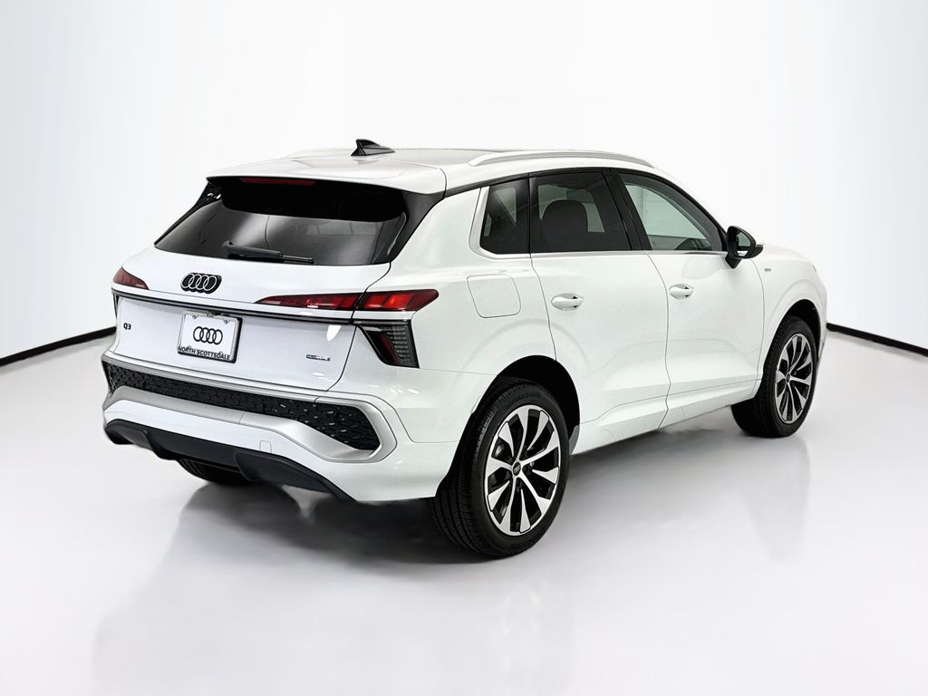 Thumbnail: 2026 Audi Q3 - 5