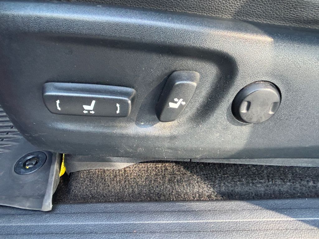 Thumbnail: 2022 Toyota 4Runner - 25