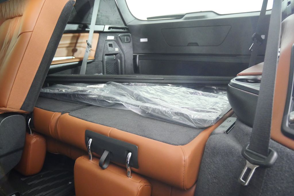 Thumbnail: 2025 BMW X7 - 19