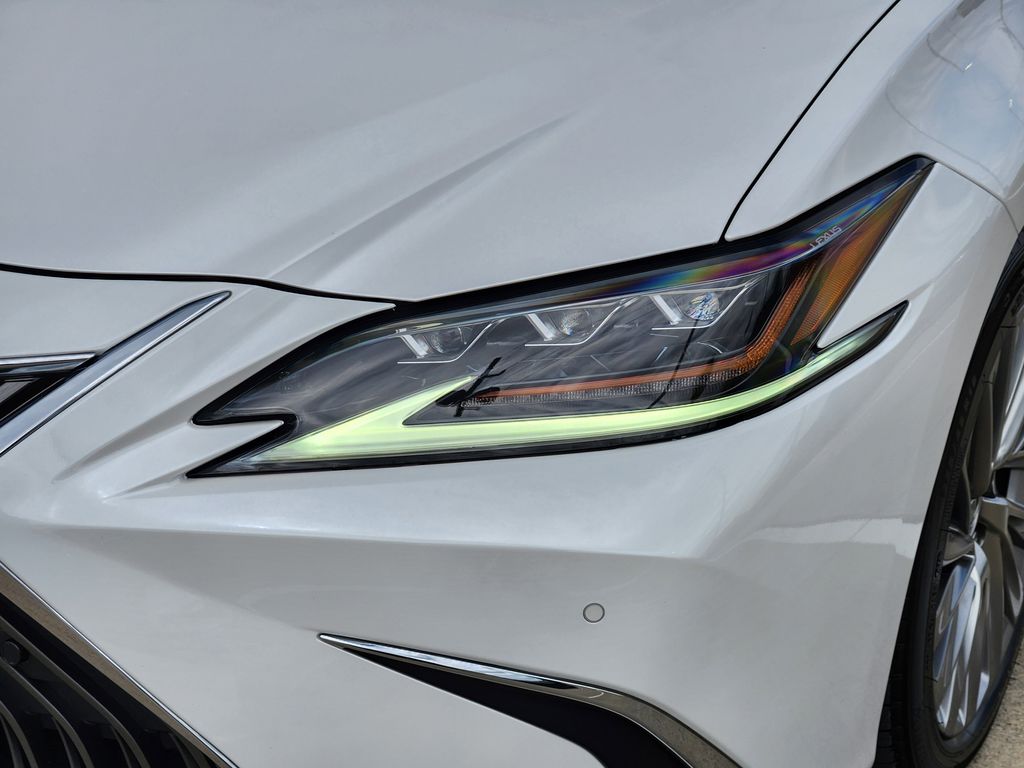 2019 Lexus ES 350 Ultra Luxury White at Emmons Autoplex