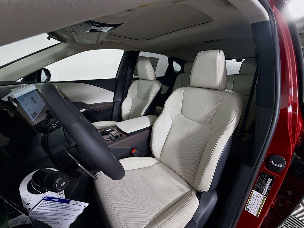 2025 Lexus RX  16