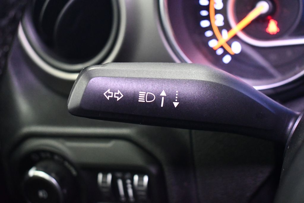 Thumbnail: 2020 Jeep Wrangler - 20