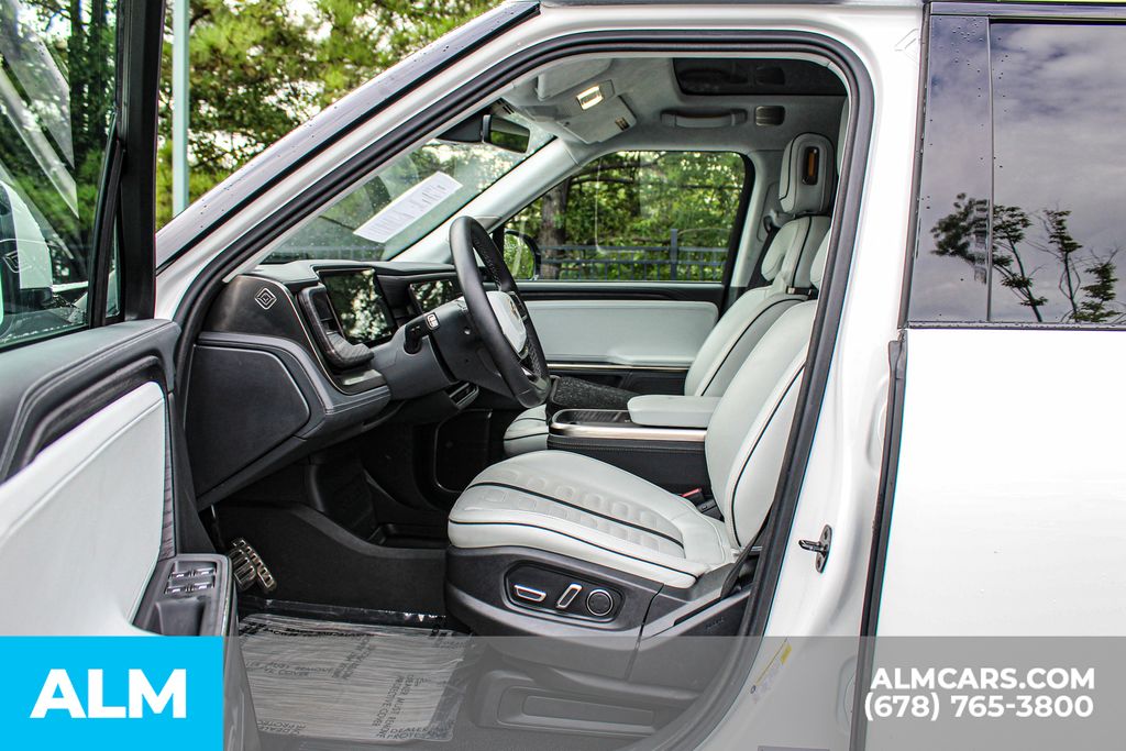 Used 2024 White Rivian Adventure image 16