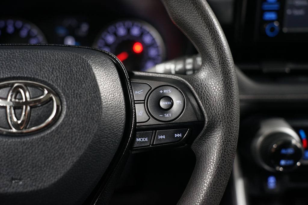 2019 Toyota RAV4 XLE 13
