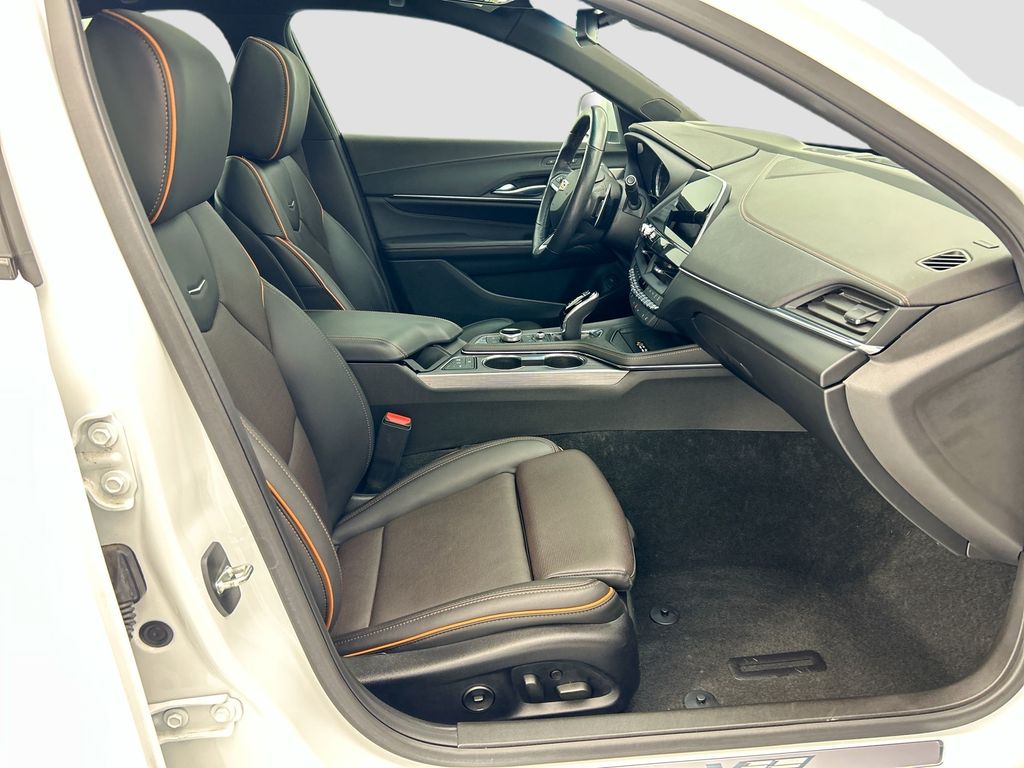 Thumbnail: 2020 Cadillac CT4 - 18