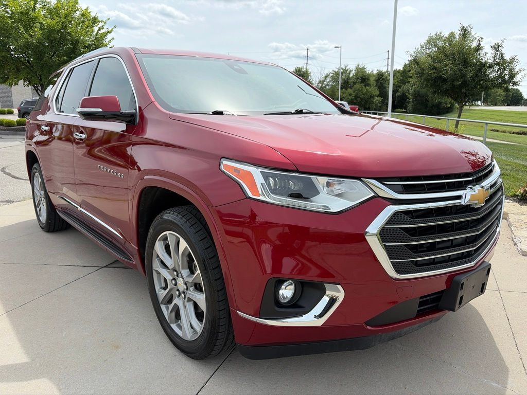 Used 2019 Chevrolet Traverse Premier with VIN 1GNERKKW3KJ265461 for sale in Kansas City