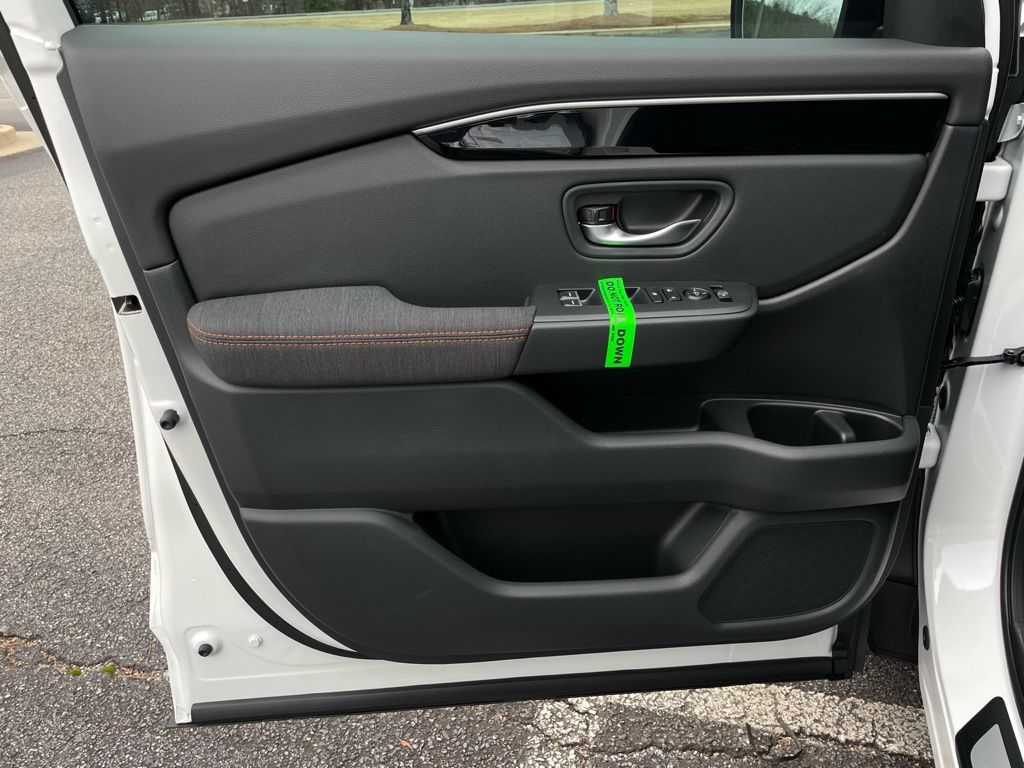 Thumbnail: 2026 Honda Pilot - 23