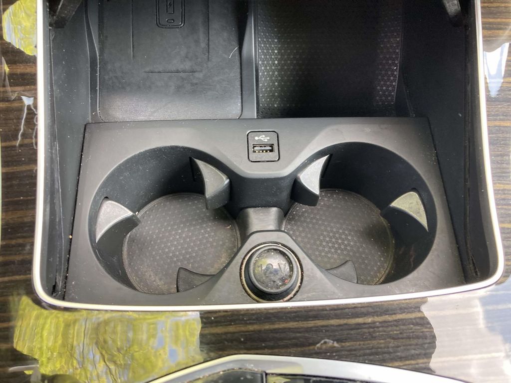 Used 2021 Black BMW sDrive40i image 17