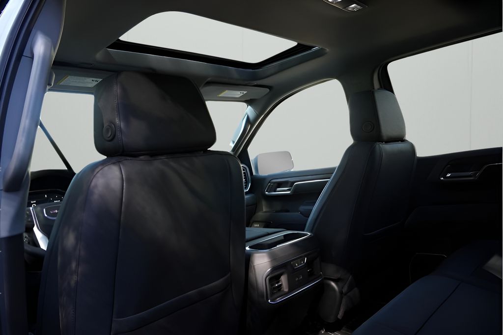 New 2026 White GMC SLT image 31