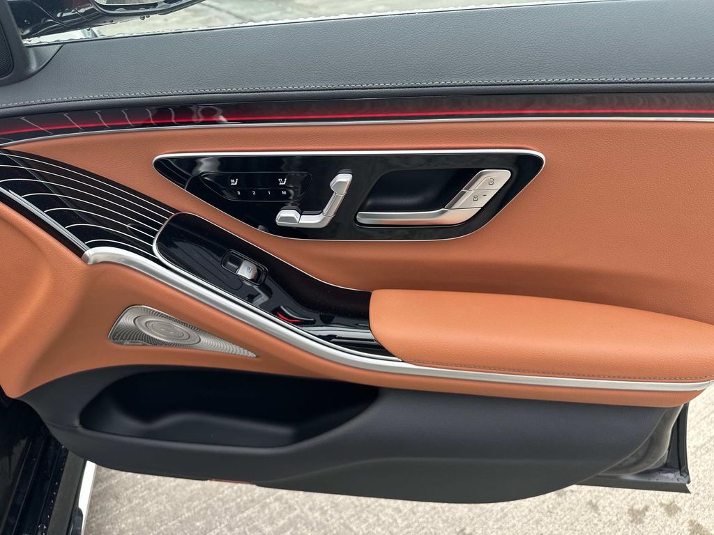 Thumbnail: 2026 Mercedes-Benz S-Class - 10