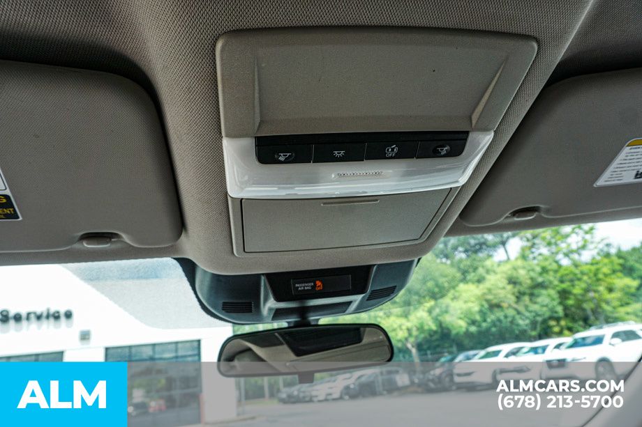 Used 2024 Gray Nissan S image 33