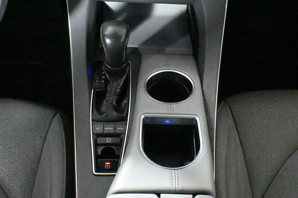 2019 Toyota Avalon Limited 26