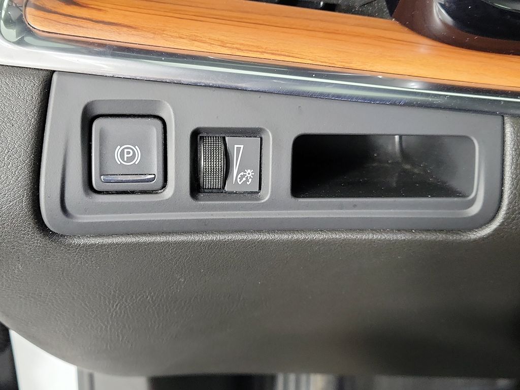 2020 Cadillac XT5 Premium Luxury White at Tom Peacock Cadillac