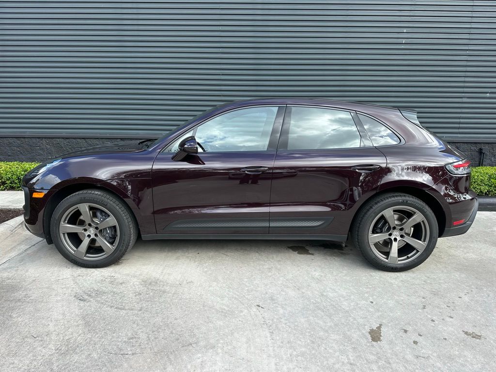 Thumbnail: 2026 Porsche Macan - 2