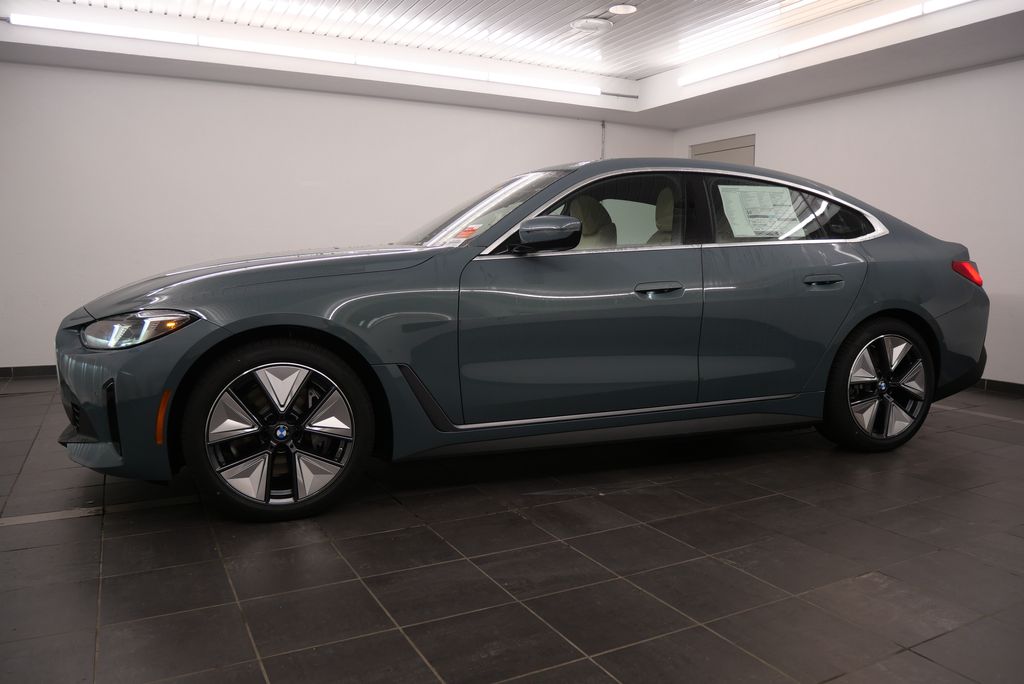 2025 BMW i4 eDrive40 2