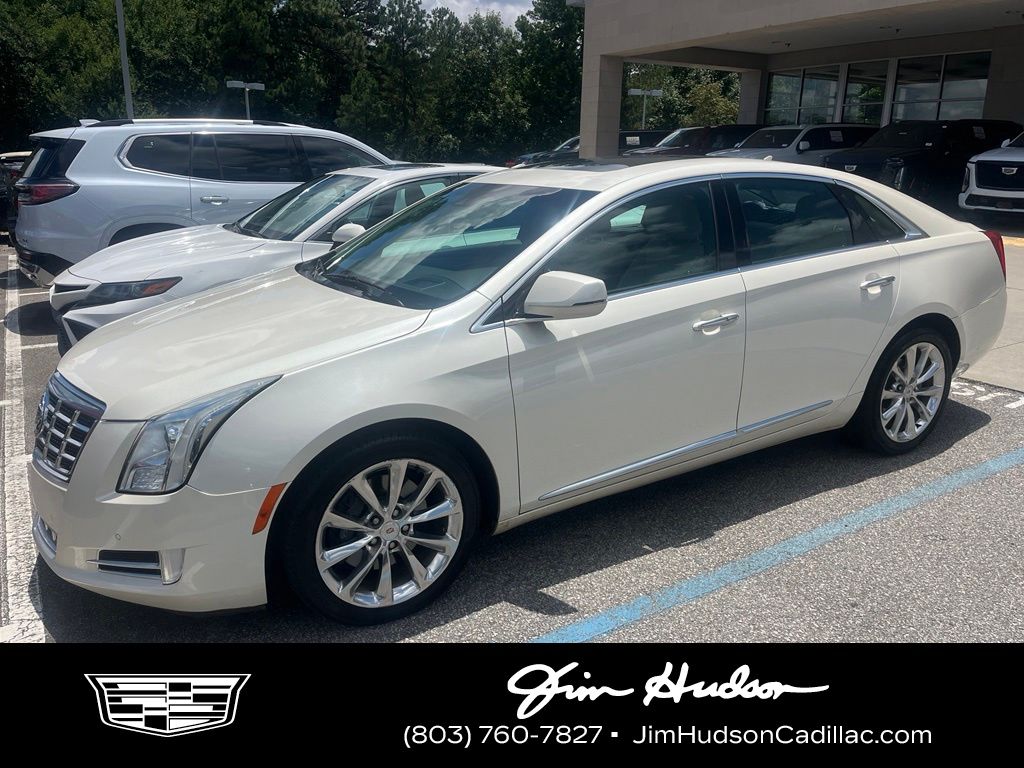 White Diamond Clearcoat 2013 Cadillac XTS Sedan Front-Wheel Drive 6-Speed Automatic