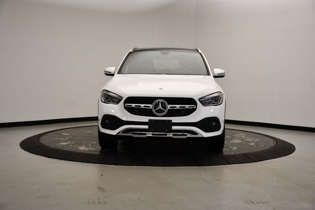 2022 Mercedes-Benz GLA 250 4MATIC 8