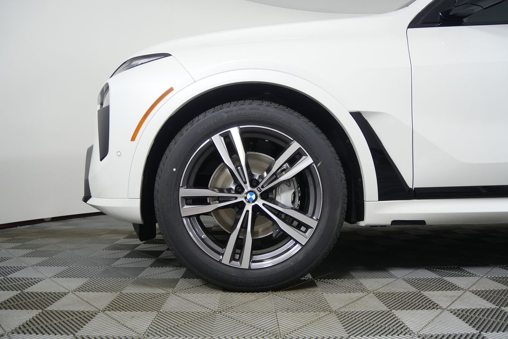 Thumbnail: 2026 BMW X7 - 7