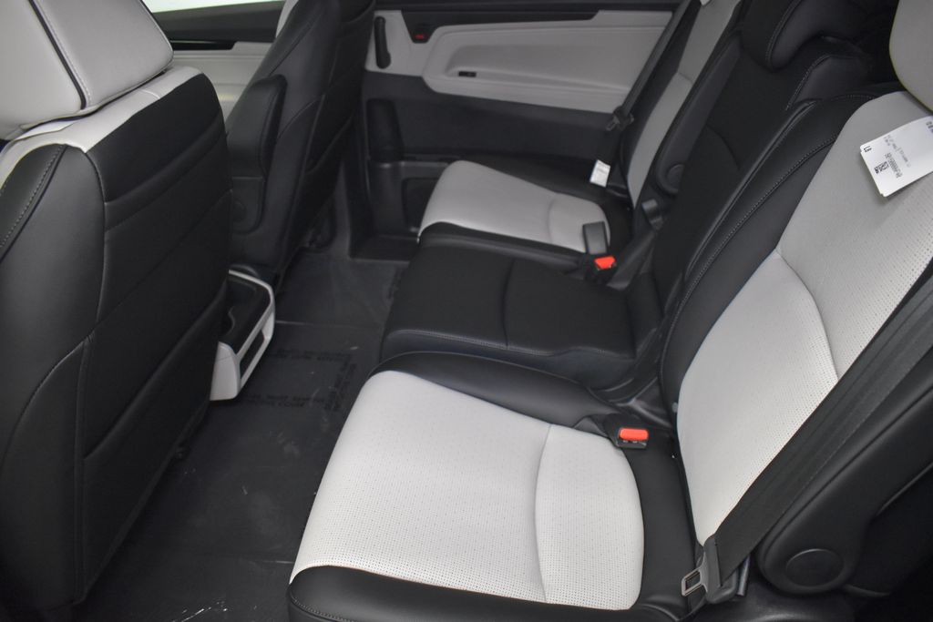 Thumbnail: 2026 Honda Odyssey - 20
