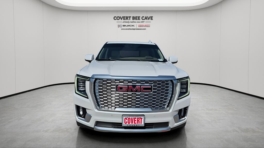 Used 2022 White GMC Denali image 2