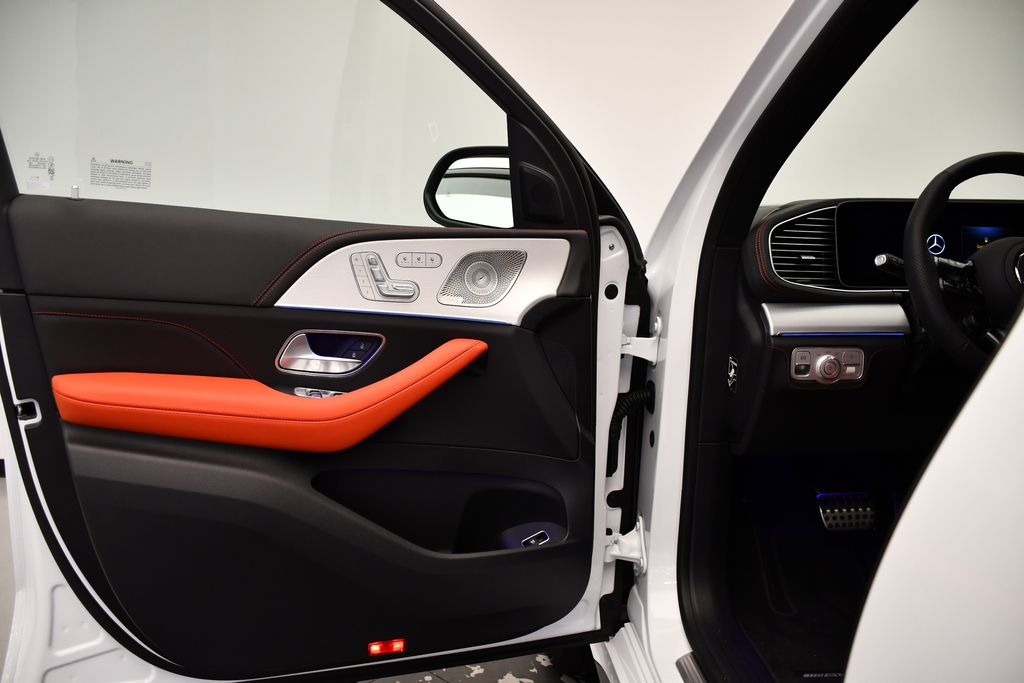 Thumbnail: 2025 Mercedes-Benz GLE - 30