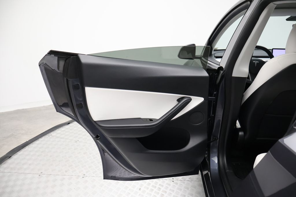 Thumbnail: 2021 Tesla Model Y - 21