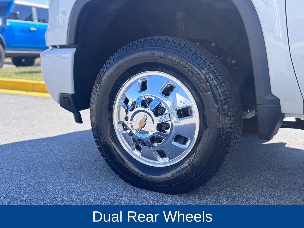 2025 Chevrolet Silverado 3500HD High Country