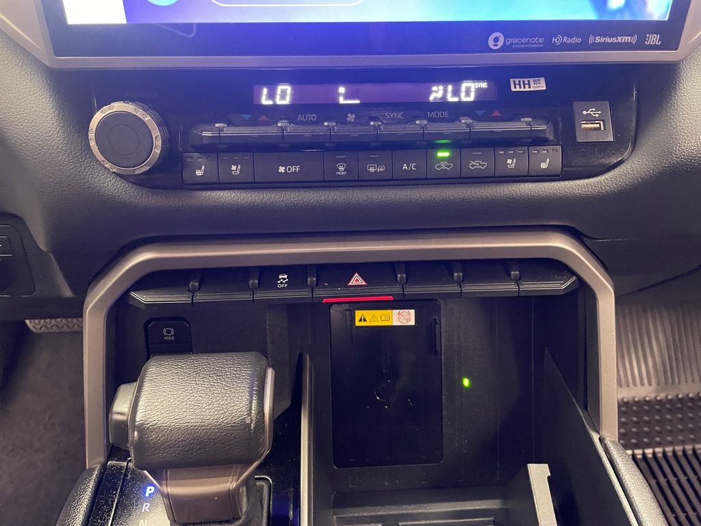 Thumbnail: 2022 Toyota Tundra - 29