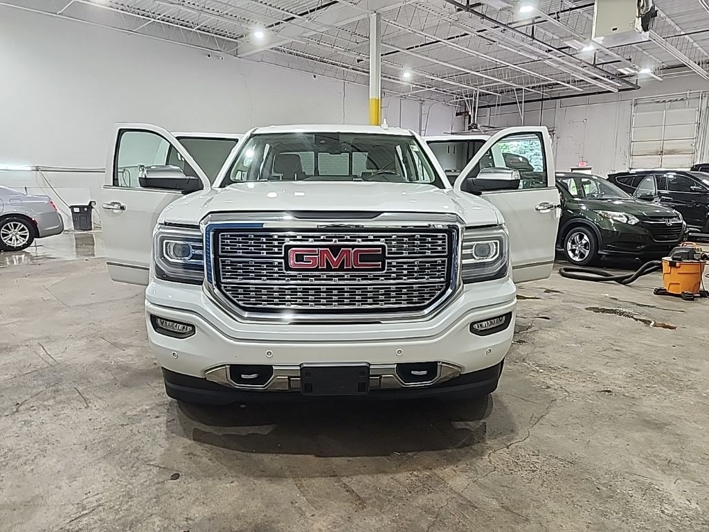 2016 GMC Sierra 4WD Crew Cab Standard Box's photo