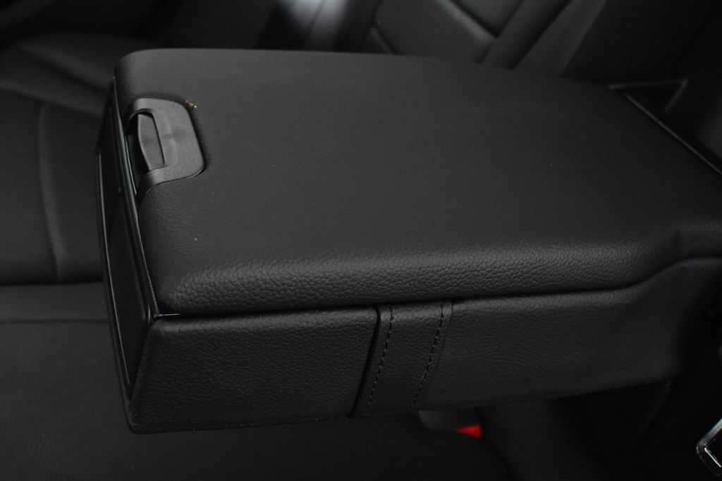 2019 Mercedes-Benz C-Class C 300 32