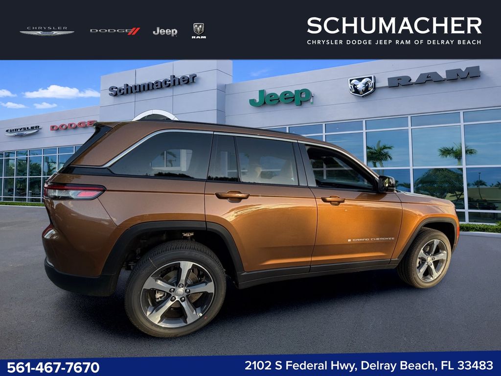 new 2026 Jeep Grand Cherokee car, priced at $38,635