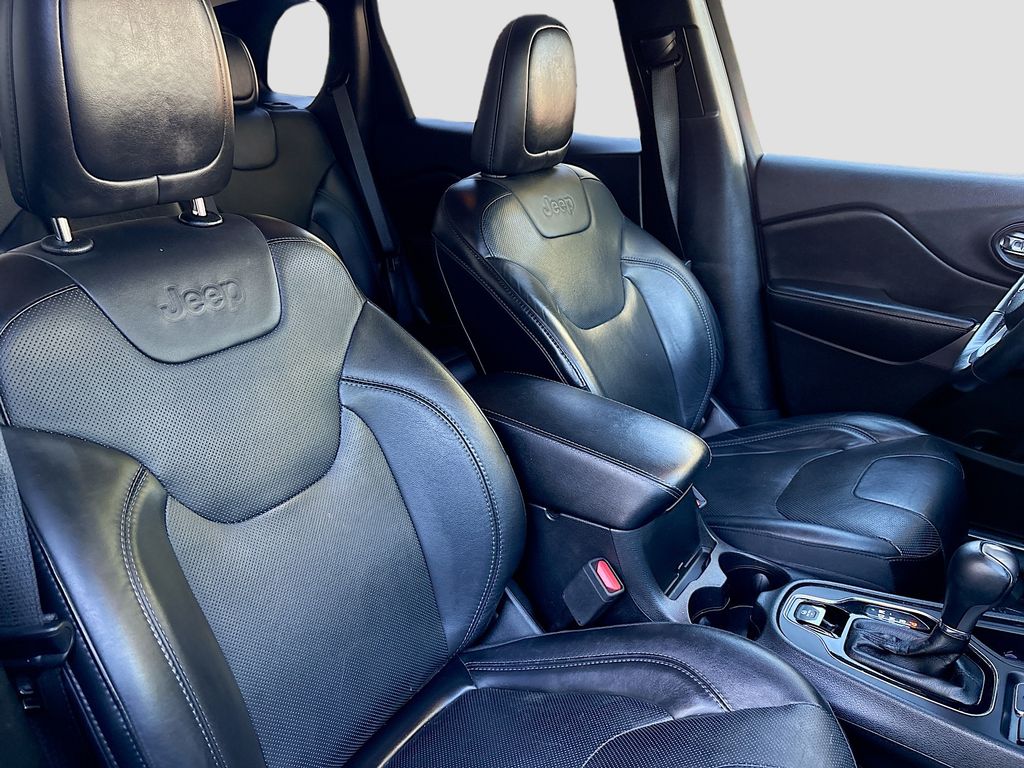 Used 2019 Black Jeep Limited image 26