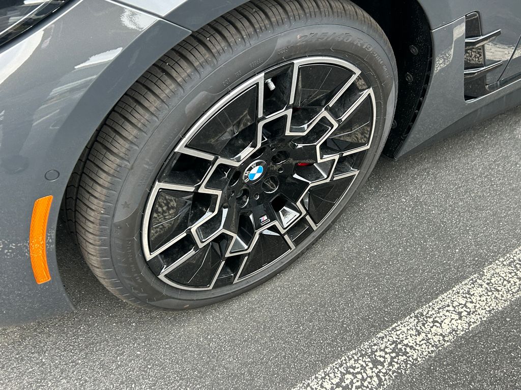 Thumbnail: 2025 BMW i4 - 3