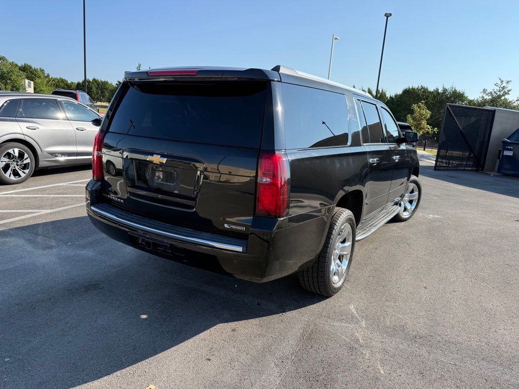 Thumbnail: 2017 Chevrolet Suburban - 4