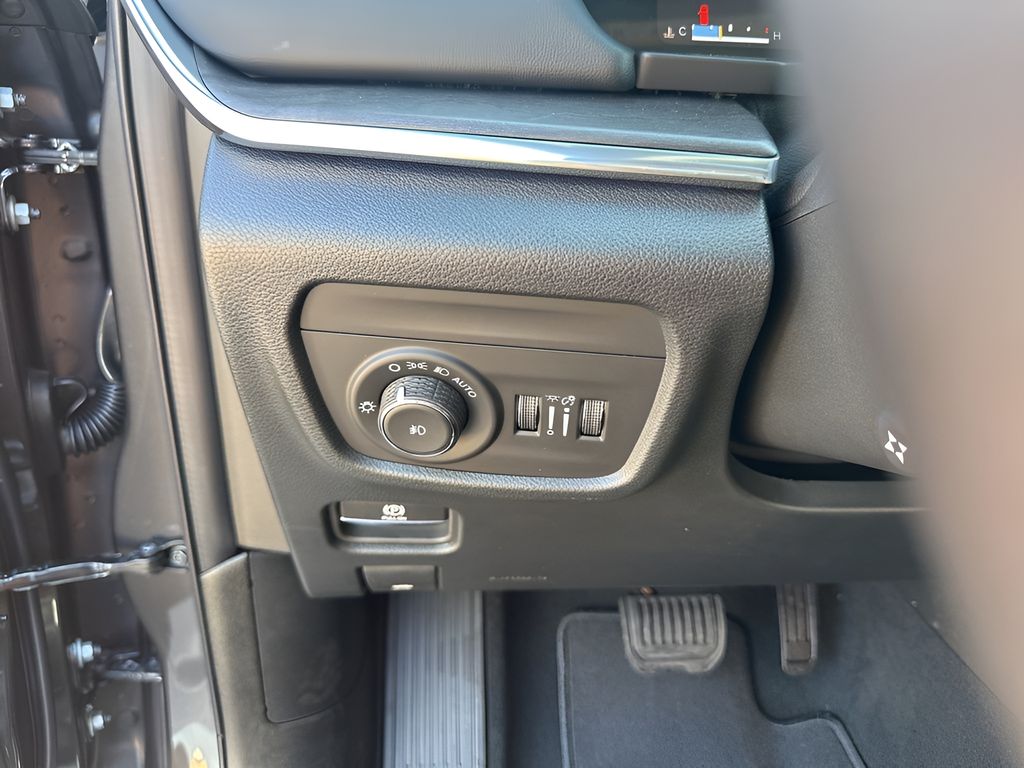 New Car 2025 Jeep Grand Cherokee L  Overland For Sale Under $60,000 In Austin, Texas