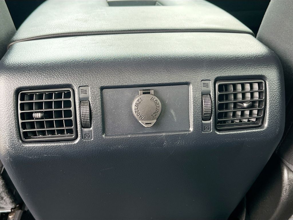 Used 2020 White Toyota SR5 image 24