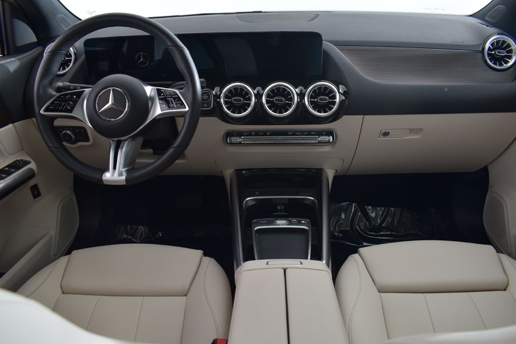 Thumbnail: 2026 Mercedes-Benz GLA - 15