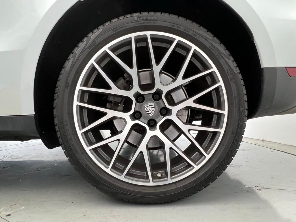 Thumbnail: 2019 Porsche Macan - 27