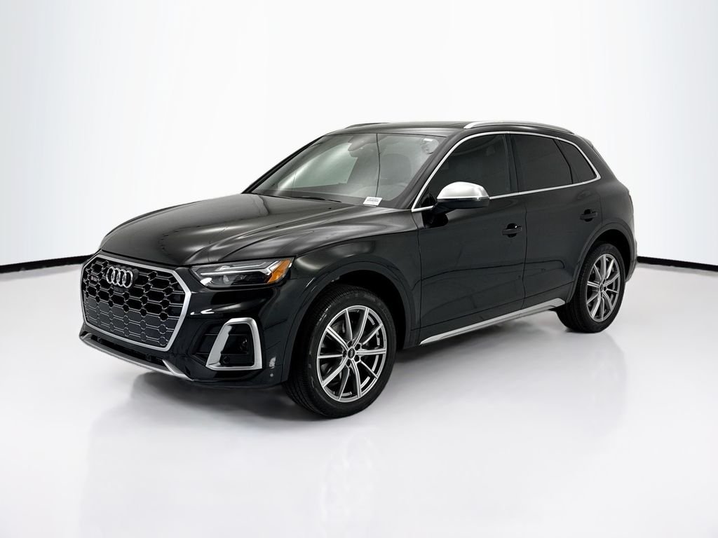 Thumbnail: 2023 Audi SQ5 - 1