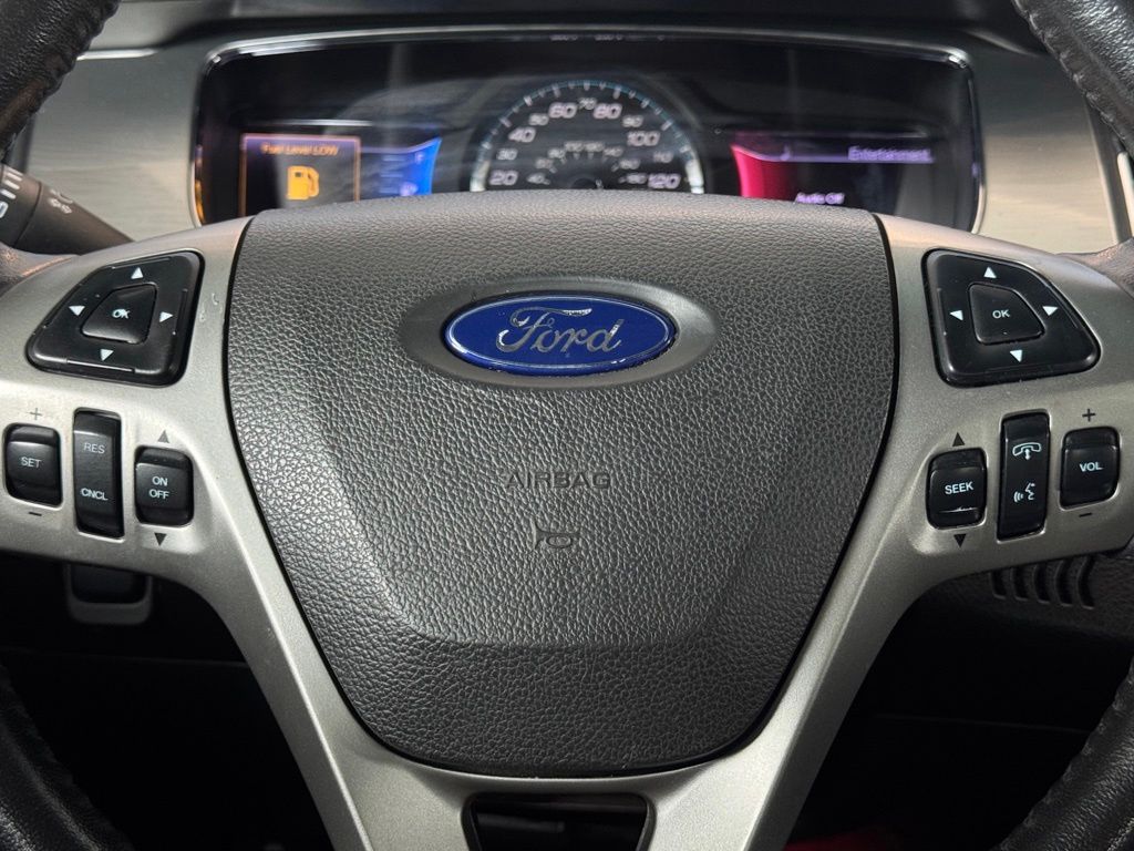 2013 Ford Taurus SEL - 8