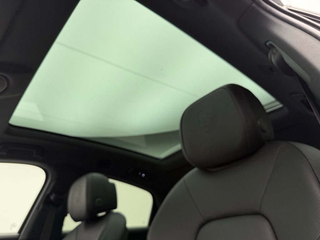 Thumbnail: 2026 Porsche  - 20