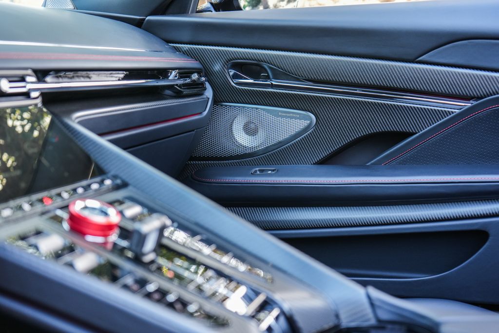 Aston Martin 2026 DB12 Volante