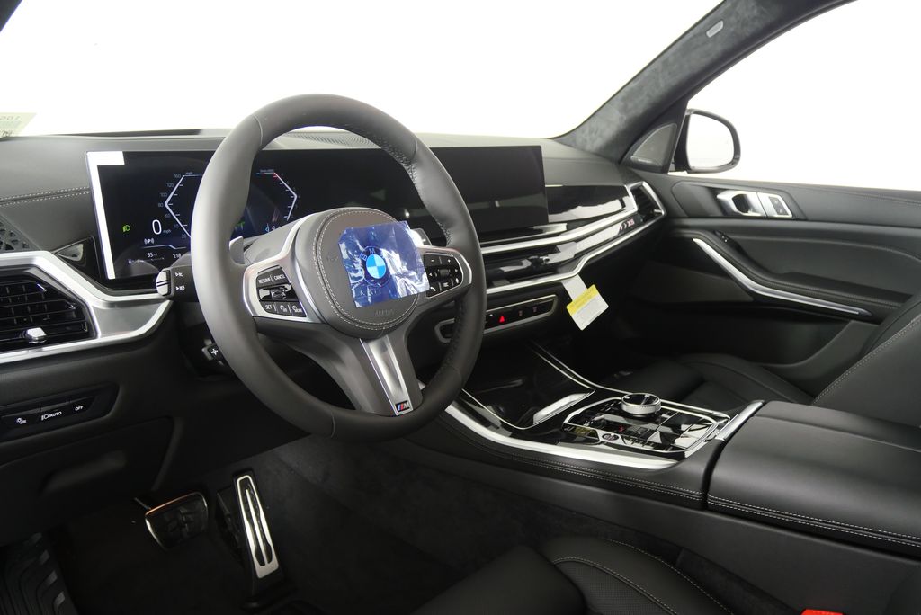 Thumbnail: 2026 BMW X5 - 13