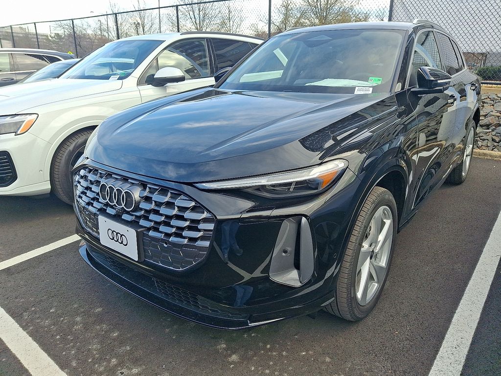 Thumbnail: 2025 Audi Q5 - 1