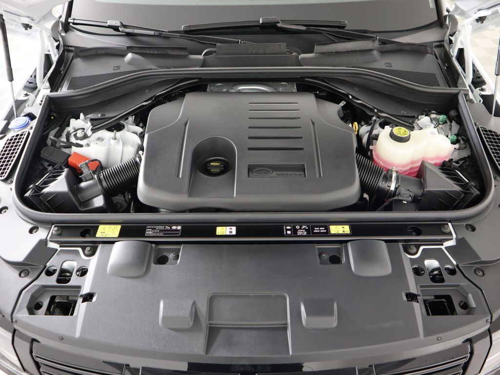 Thumbnail: 2026 Land Rover Range Rover Sport - 30