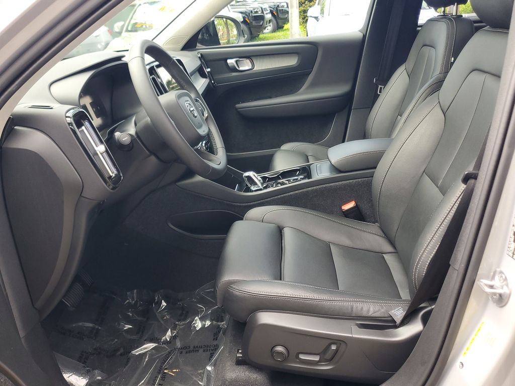 used 2024 Volvo XC40 car, priced at $27,899