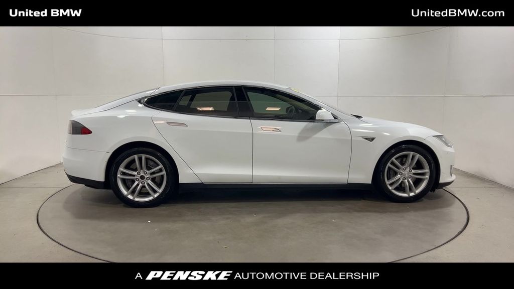 Thumbnail: 2014 Tesla Model S - 9